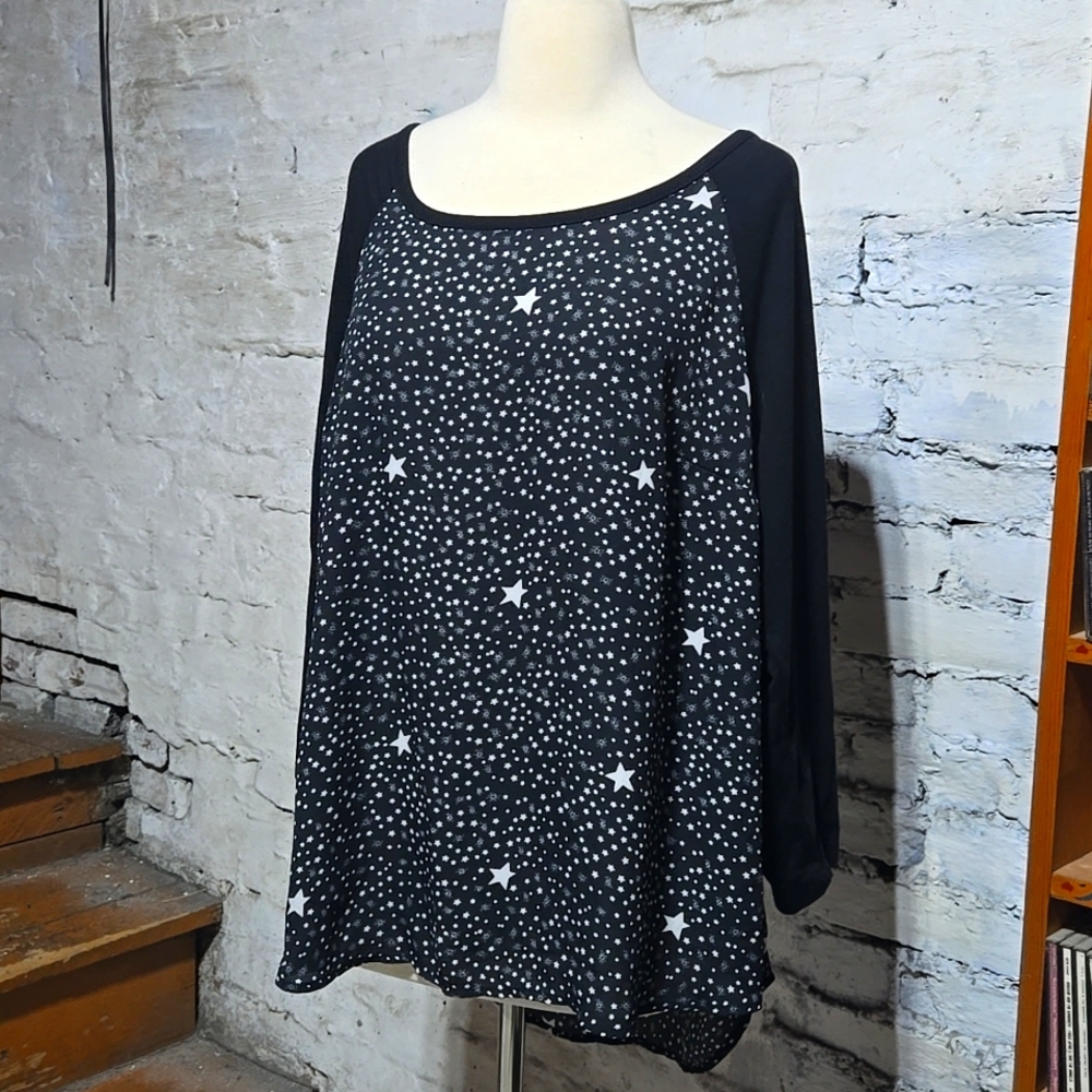 Torrid rayon star print raglan 1 xl